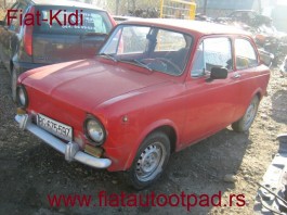 Fiat 850  Auto kome se motor vrti ulevo