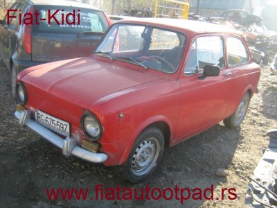 Fiat 850  Auto kome se motor vrti ulevo